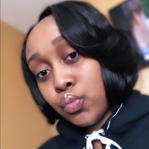 Meet your Posher, Ebony